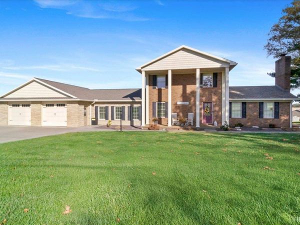 2352 E Warrenton Road, Haubstadt, IN 47639