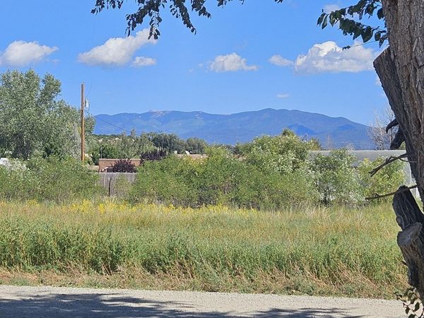 1407 Borrego, Santa Fe, NM 87507