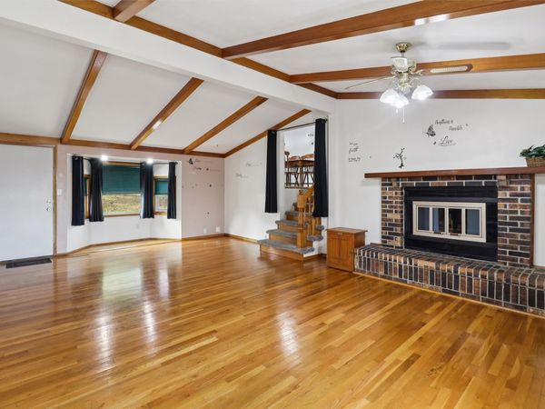 109 S West Avenue, Lacona, IA 50139