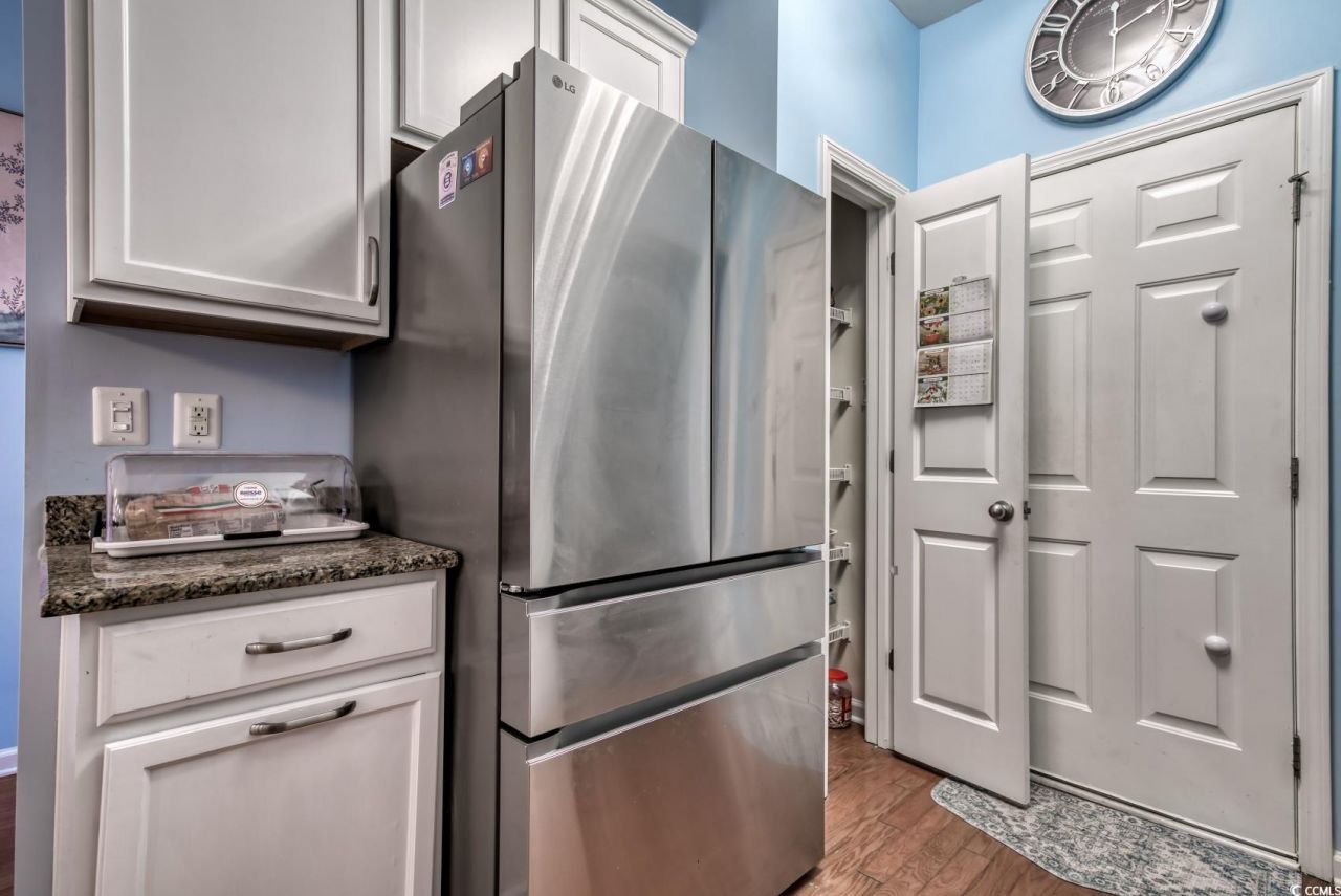 153b Parmelee Dr. Photo 11