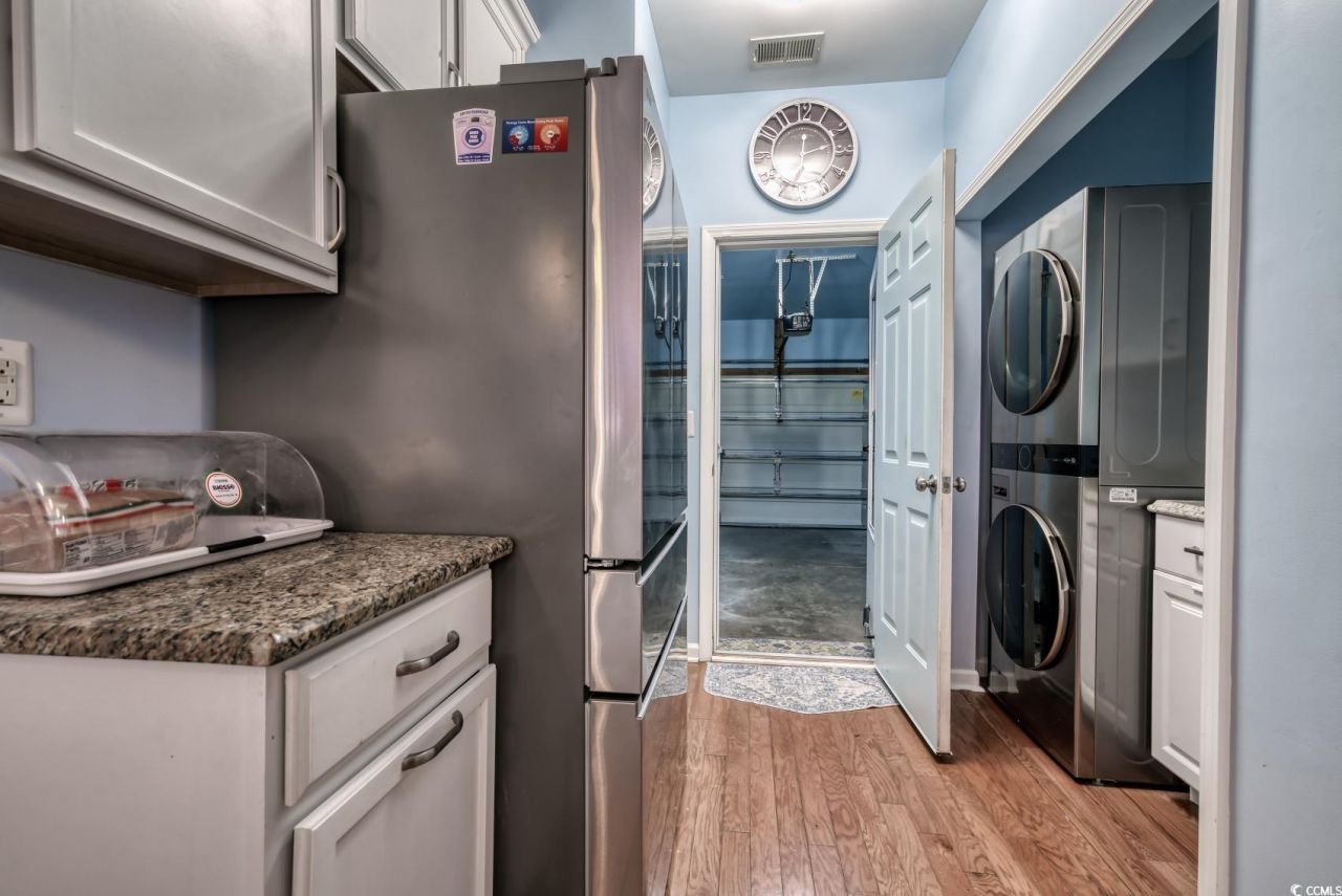 153b Parmelee Dr. Photo 12