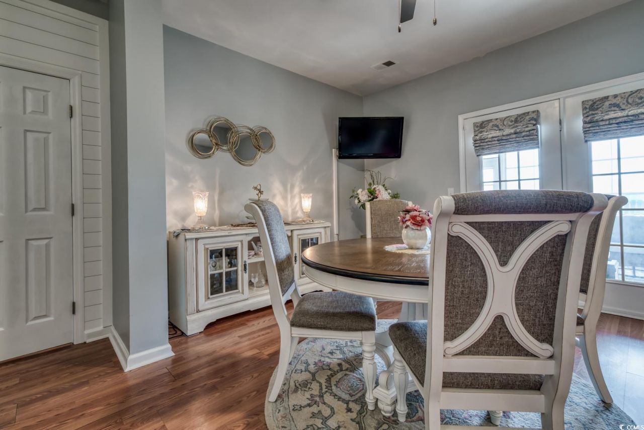 153b Parmelee Dr. Photo 22