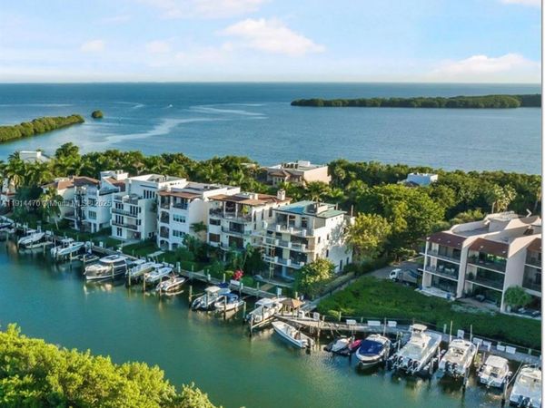 6200 SW 152nd St #34, Palmetto Bay, FL 33157