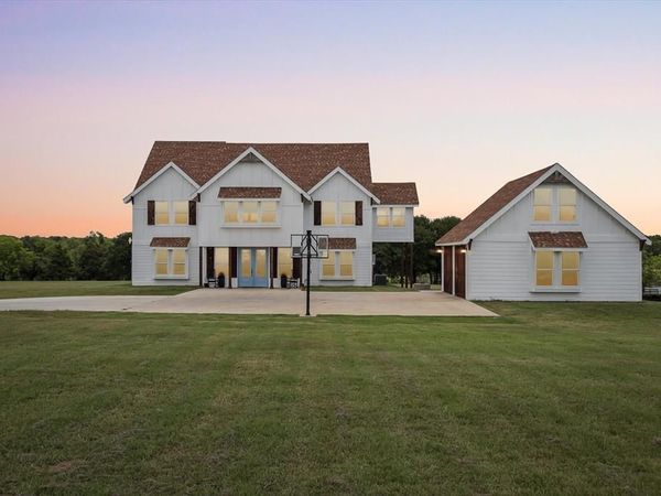 128 Wyatt Earp Way, Whitney, TX 76692