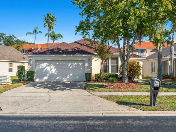 911 LAKE BERKLEY DRIVE, KISSIMMEE, FL 34746