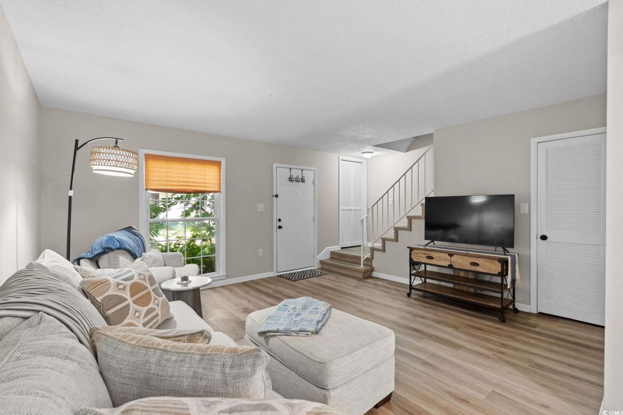 315 73rd Ave. N Photo 9