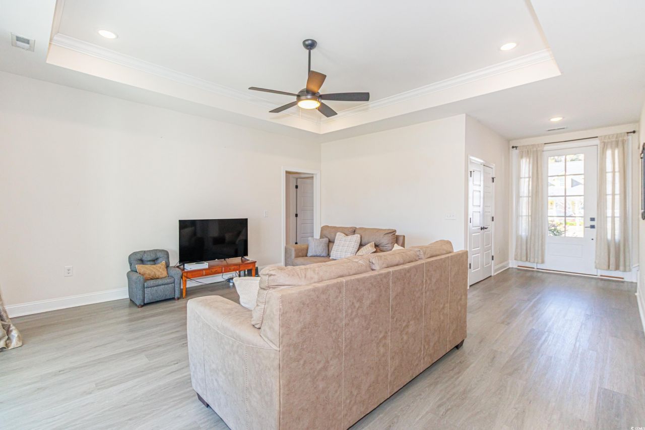 1018 Dublin Dr. Photo 4