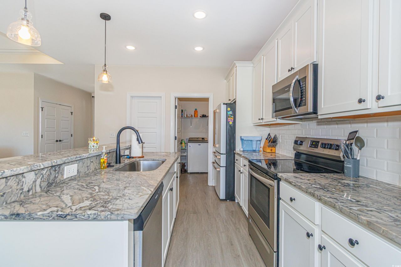 1018 Dublin Dr. Photo 9