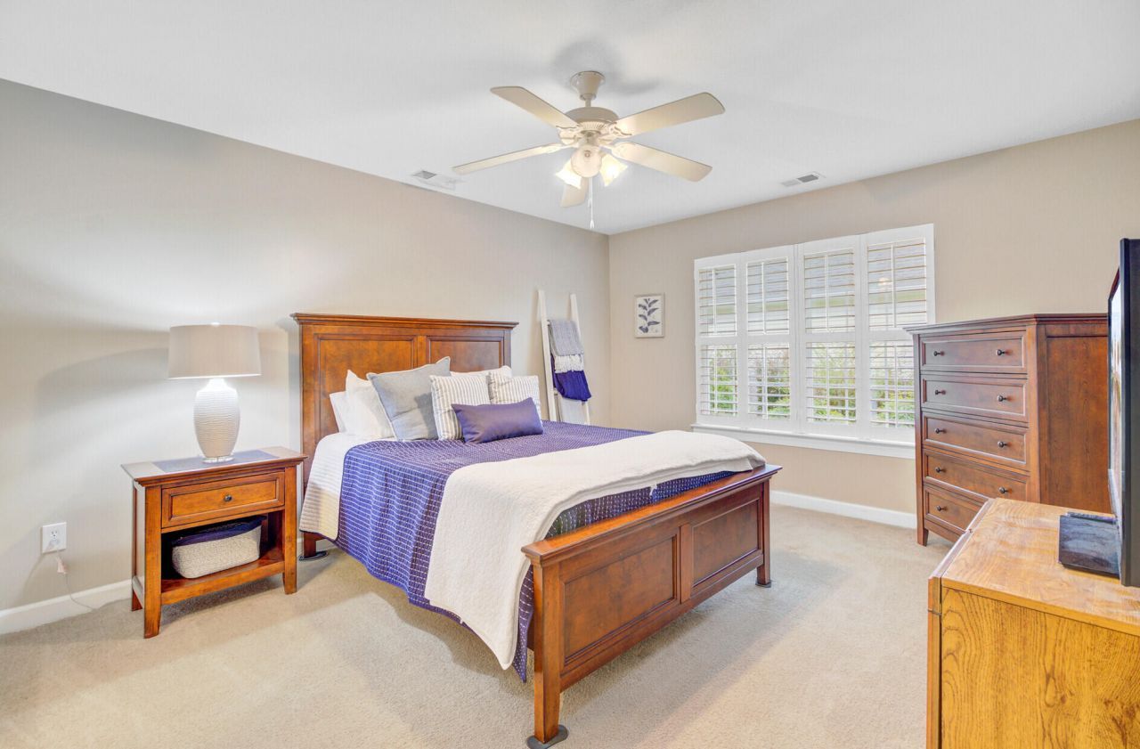 128 Garden Grove Drive Photo 14