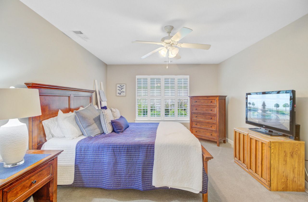 128 Garden Grove Drive Photo 15