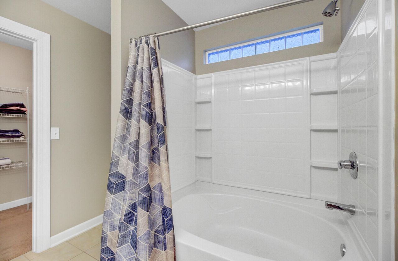 128 Garden Grove Drive Photo 18