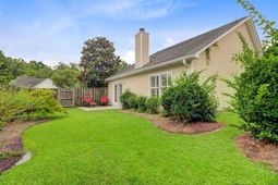 128 Garden Grove Drive photo 4