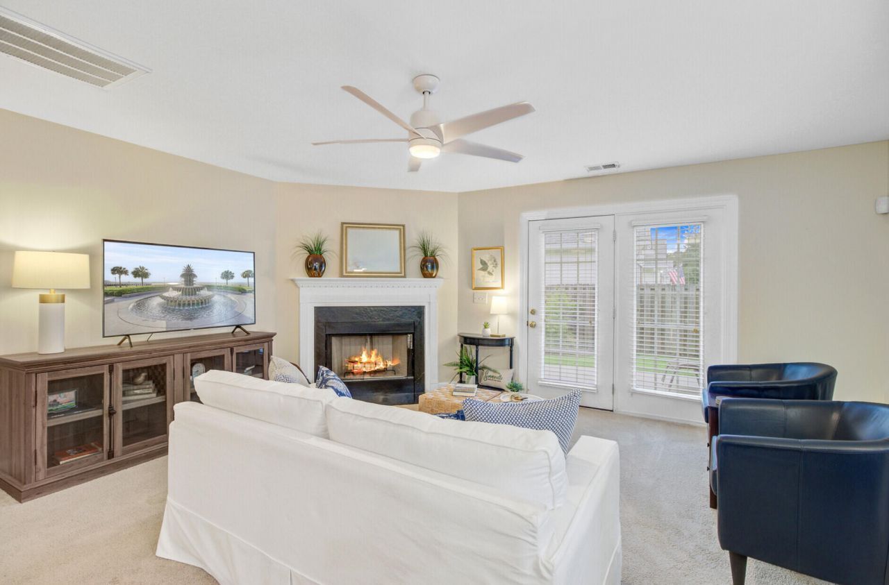 128 Garden Grove Drive Photo 7