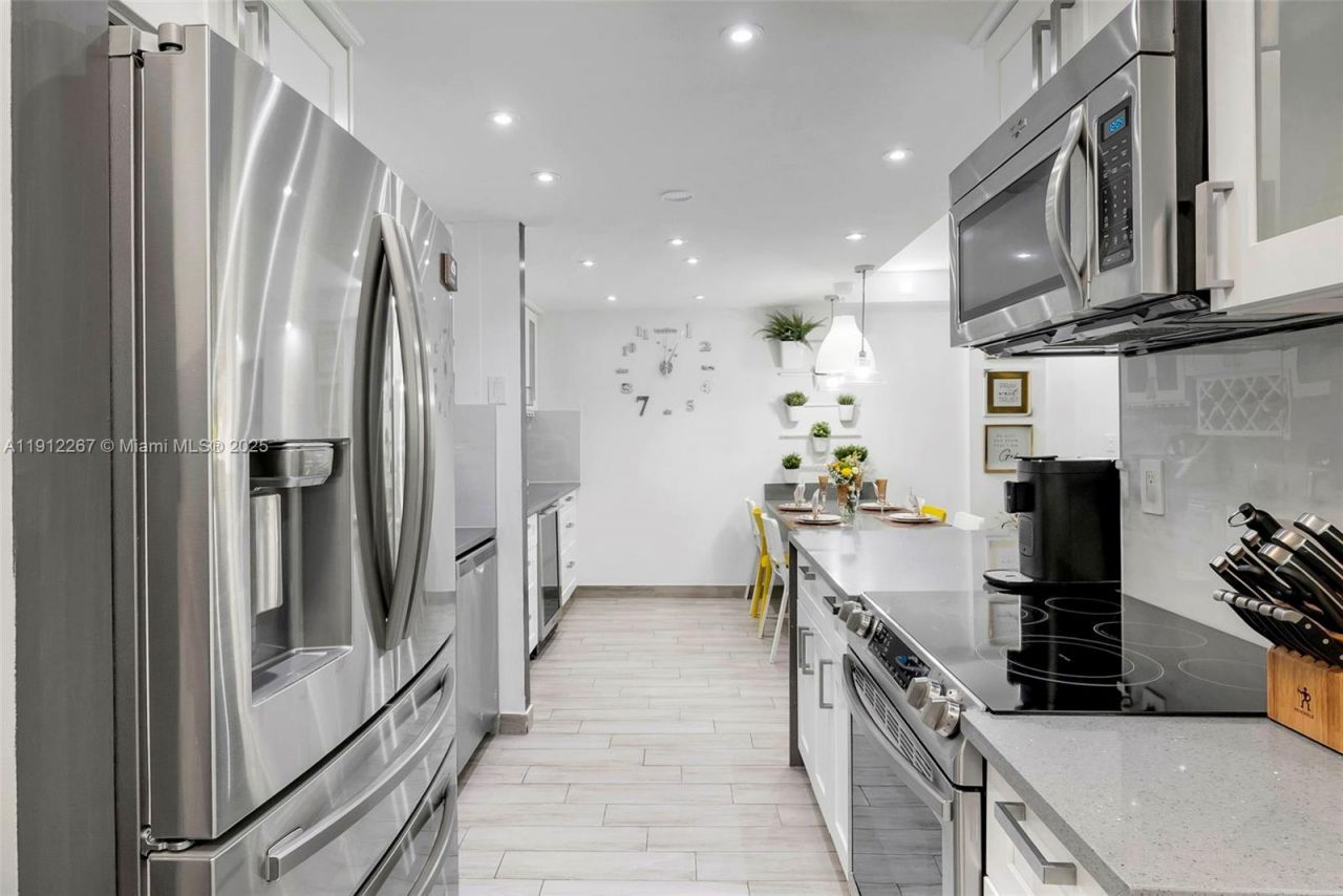 2121 N Ocean Blvd, Unit 204W, Boca Raton, FL 33431 Photo