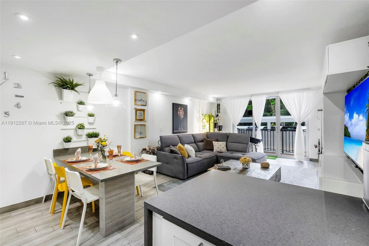 2121 N Ocean Blvd, Unit 204W, Boca Raton, FL 33431 Photo