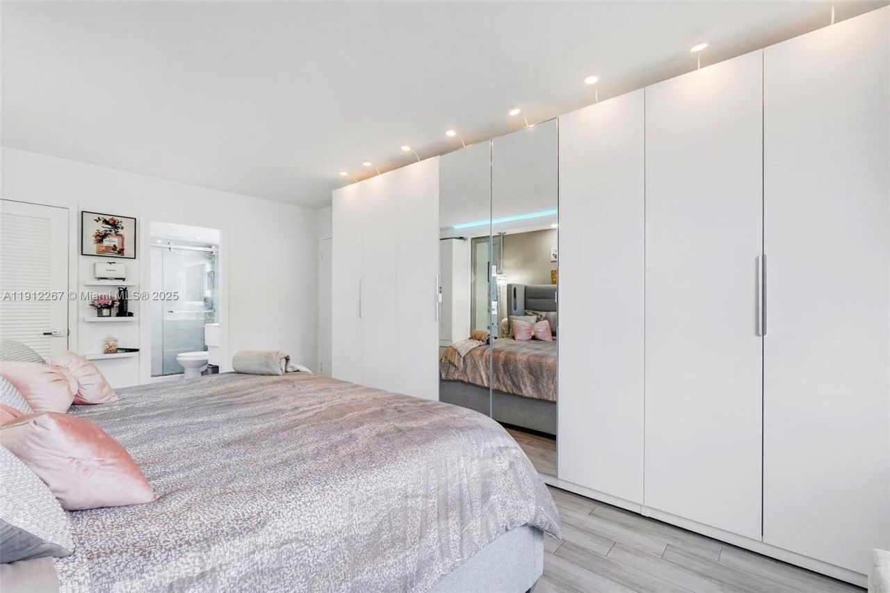 2121 N Ocean Blvd, Unit 204W, Boca Raton, FL 33431 Photo