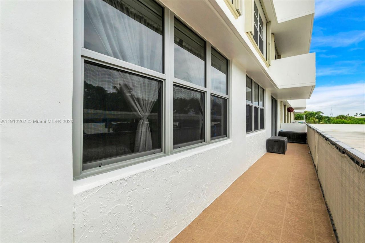 2121 N Ocean Blvd, Unit 204W, Boca Raton, FL 33431 Photo