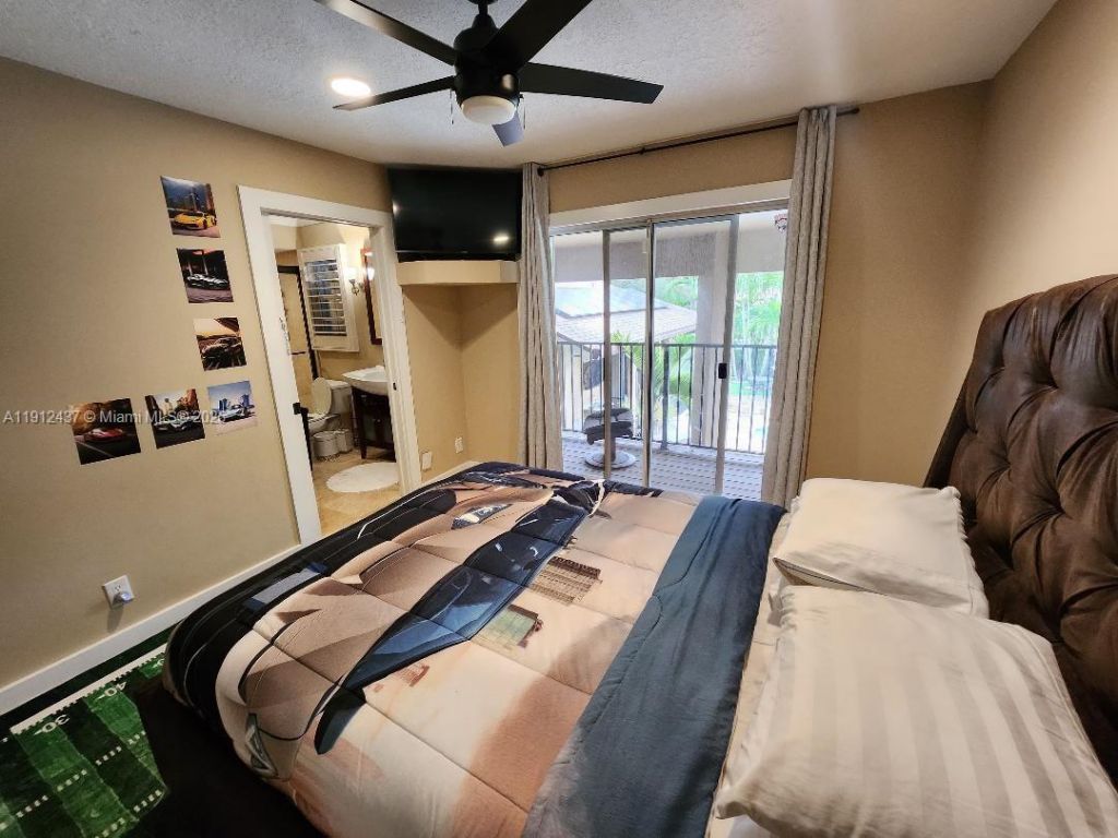 6879 NW 65th Terrace, Parkland, FL 33067 Photo