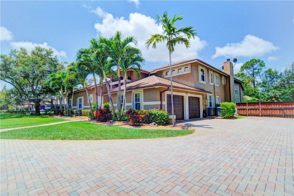 6879 NW 65th Terrace, Parkland, FL 33067 Photo