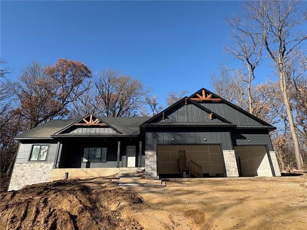 1434 E Oaks Trail, Houlton, WI 54082