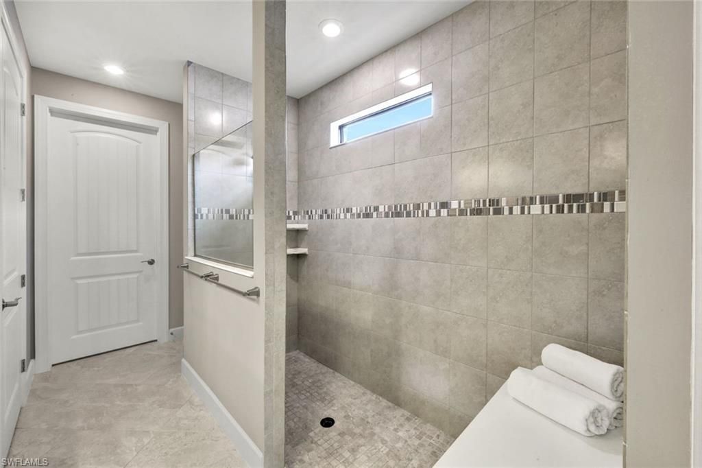 9350 Greyhawk Trl, Naples, FL 34120 Photo