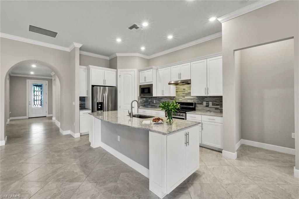 9350 Greyhawk Trl, Naples, FL 34120 Photo