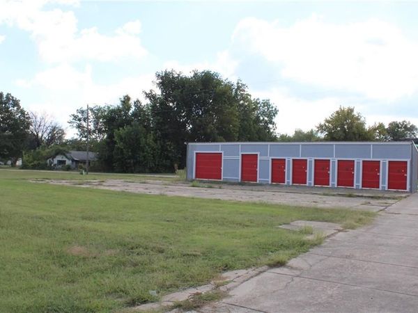 212 S Military Street, Mulberry, KS 66756