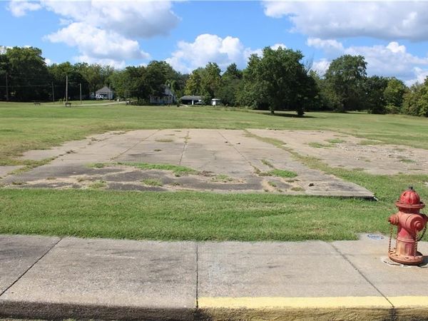 S Military Avenue, Mulberry, KS 66756