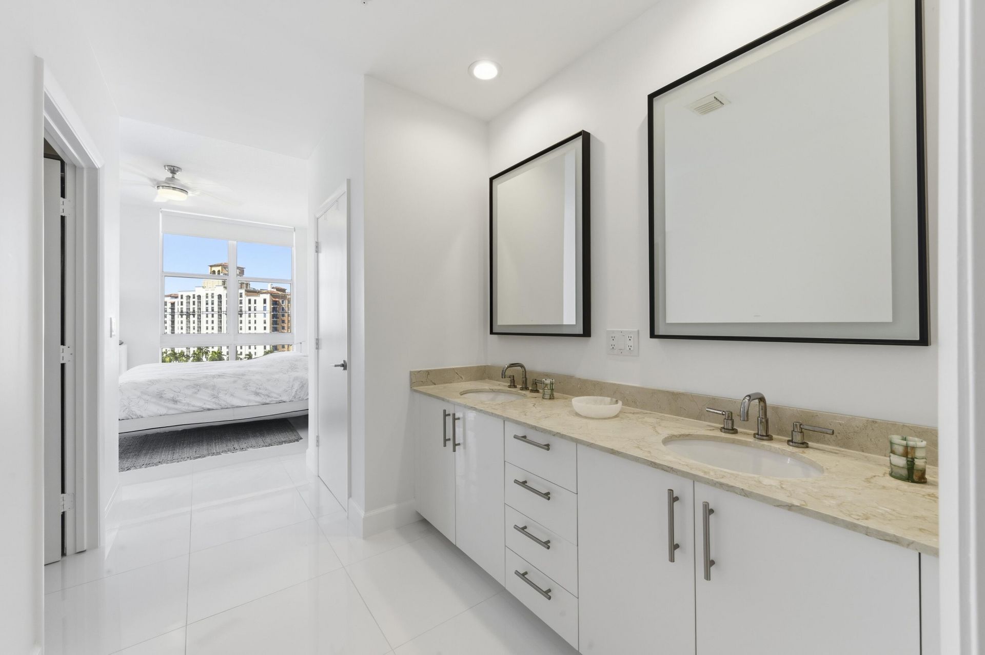 550 Okeechobee Boulevard, Unit 911, West Palm Beach, FL 33401 Photo