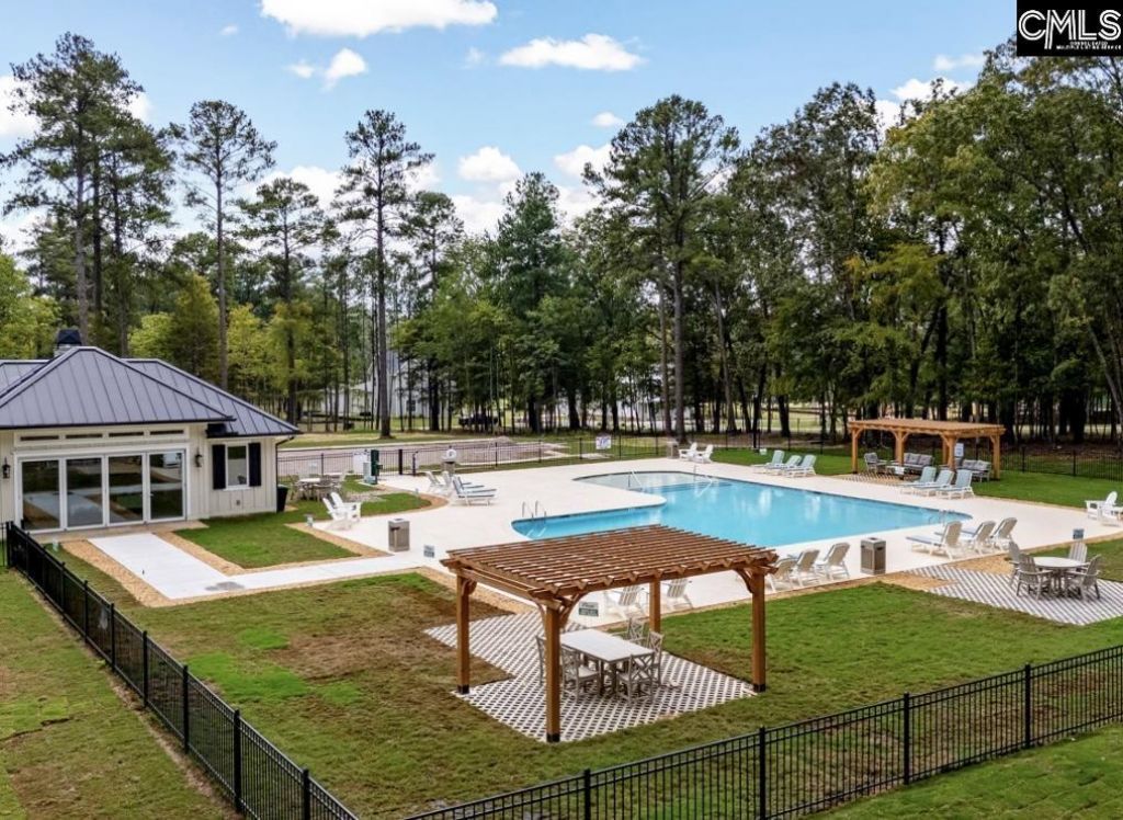 513 Misty Banks Drive Photo 13