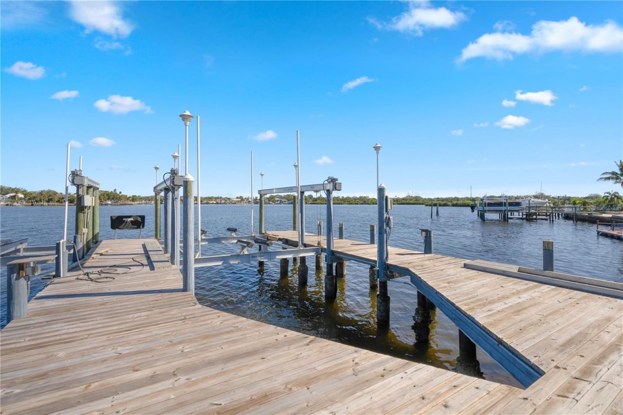 5027 Waterside Drive, Port Richey, FL 34668 Photo