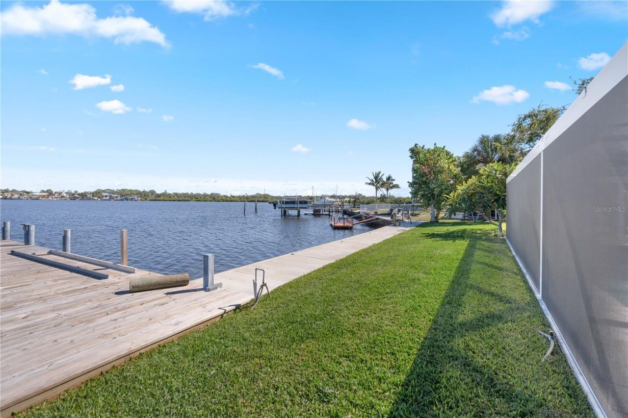 5027 Waterside Drive, Port Richey, FL 34668 Photo