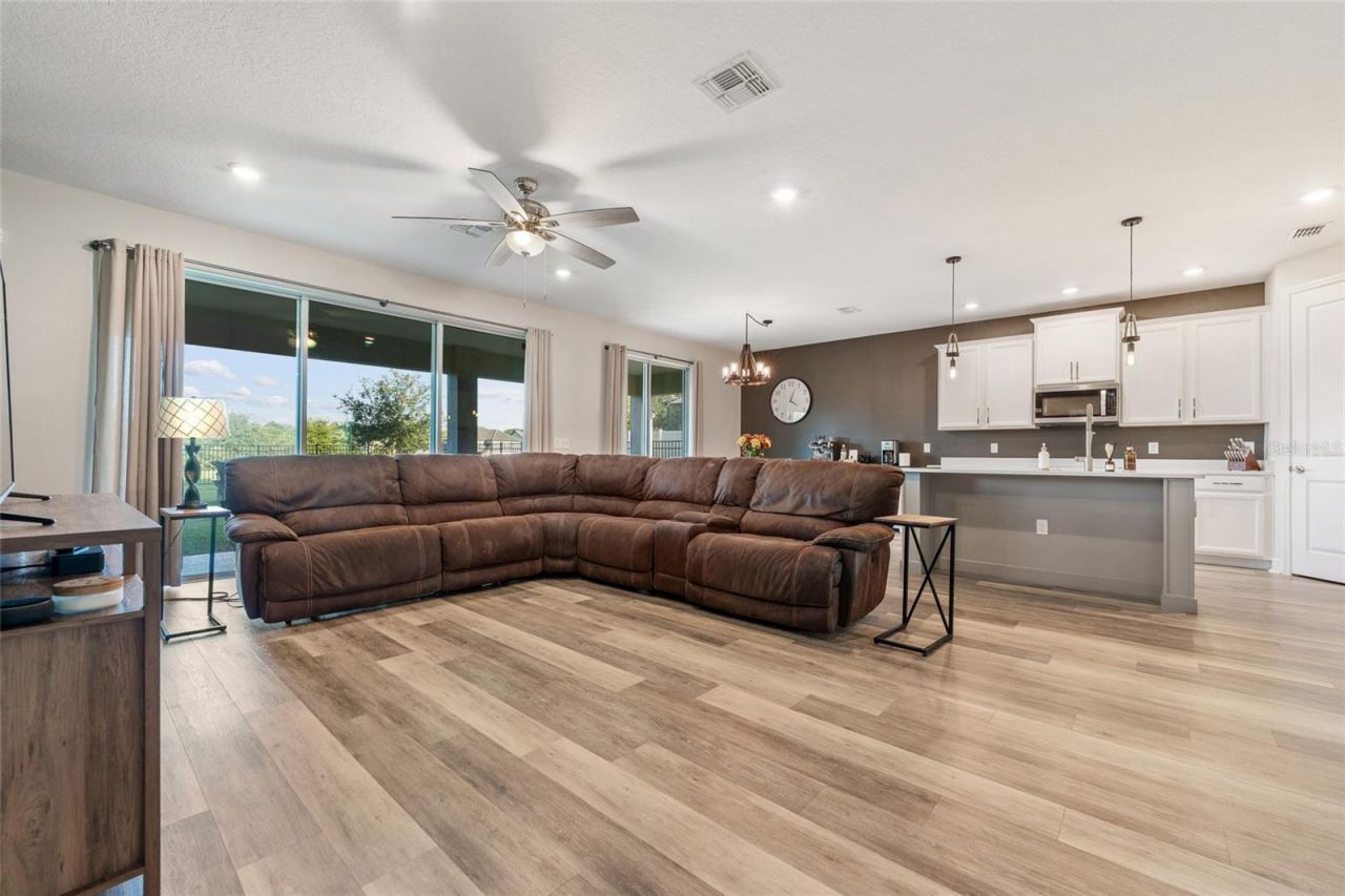 2450 Standing Rock Circle, Oakland, FL 34787 Photo