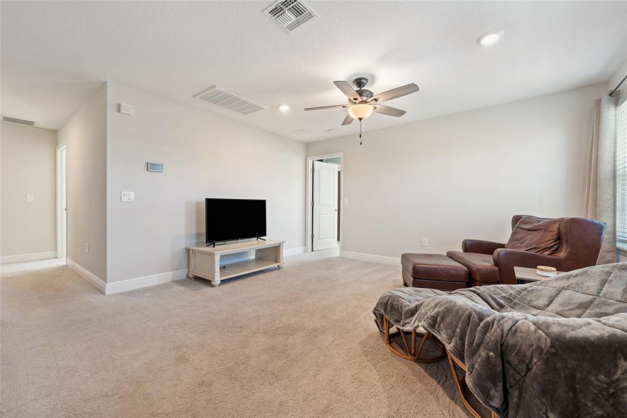 2450 Standing Rock Circle, Oakland, FL 34787 Photo