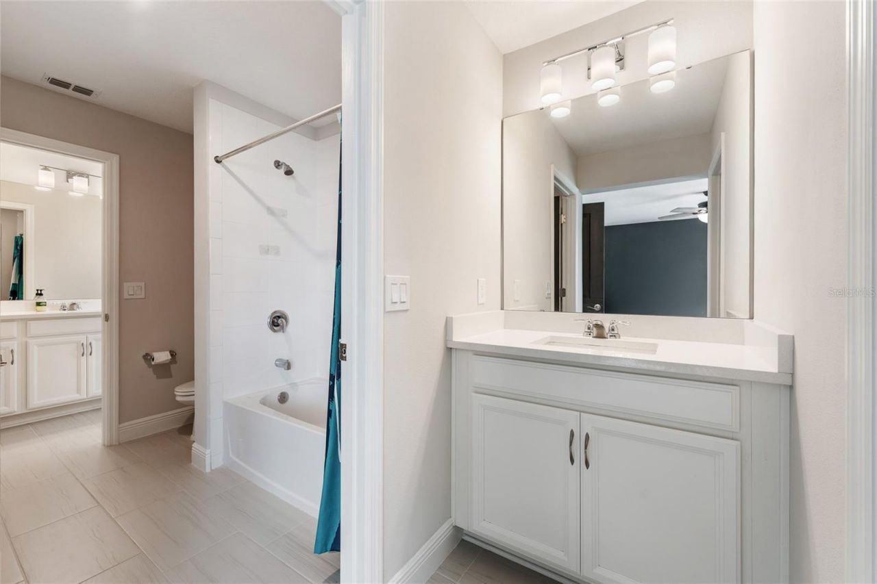 2450 Standing Rock Circle, Oakland, FL 34787 Photo