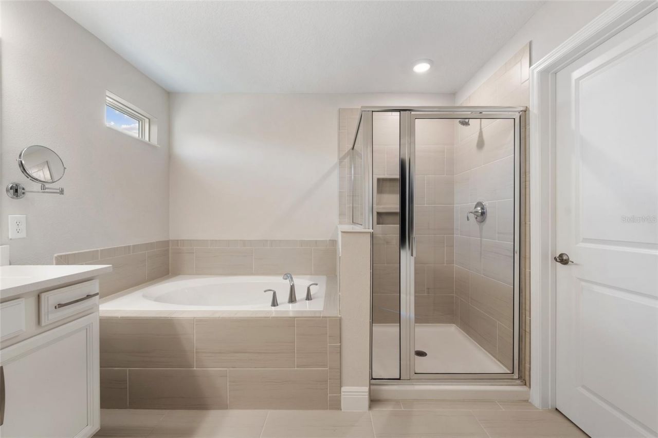 2450 Standing Rock Circle, Oakland, FL 34787 Photo