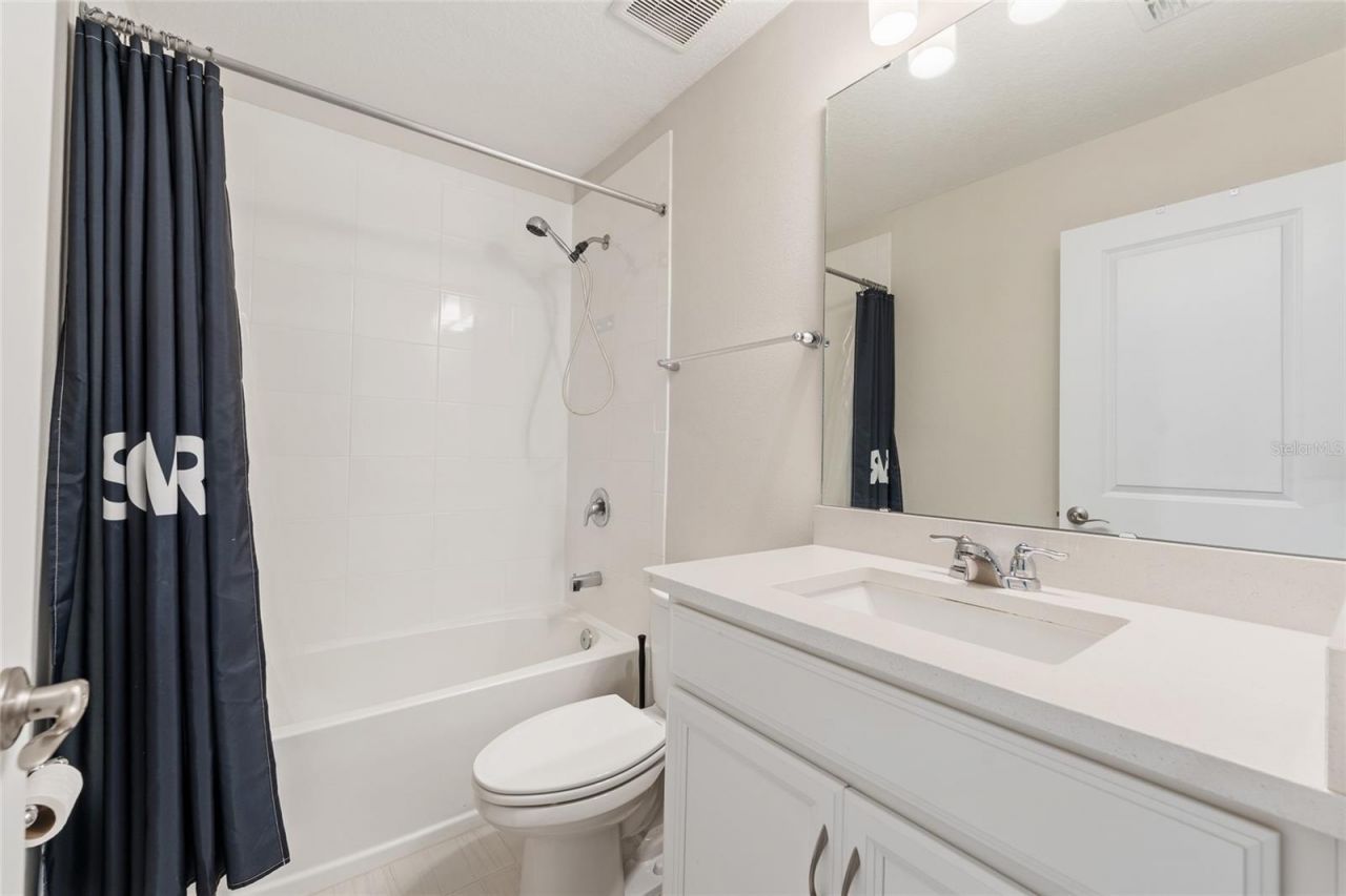 2450 Standing Rock Circle, Oakland, FL 34787 Photo