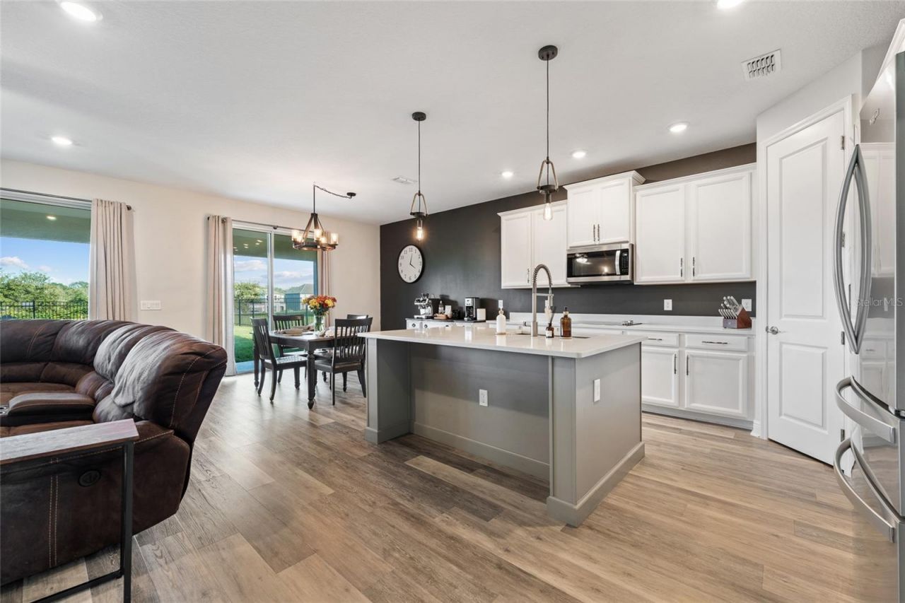 2450 Standing Rock Circle, Oakland, FL 34787 Photo