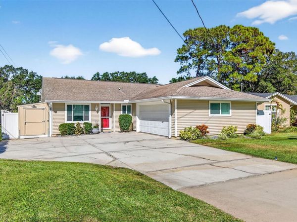 2366 PEMBROOK DRIVE, CLEARWATER, FL 33764