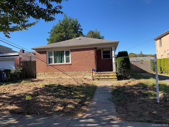 51-10 248 Street, Douglaston, NY 11362 Main Photo