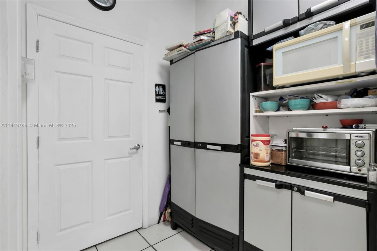 5233 NW 79th Ave, Doral, FL 33166 Photo