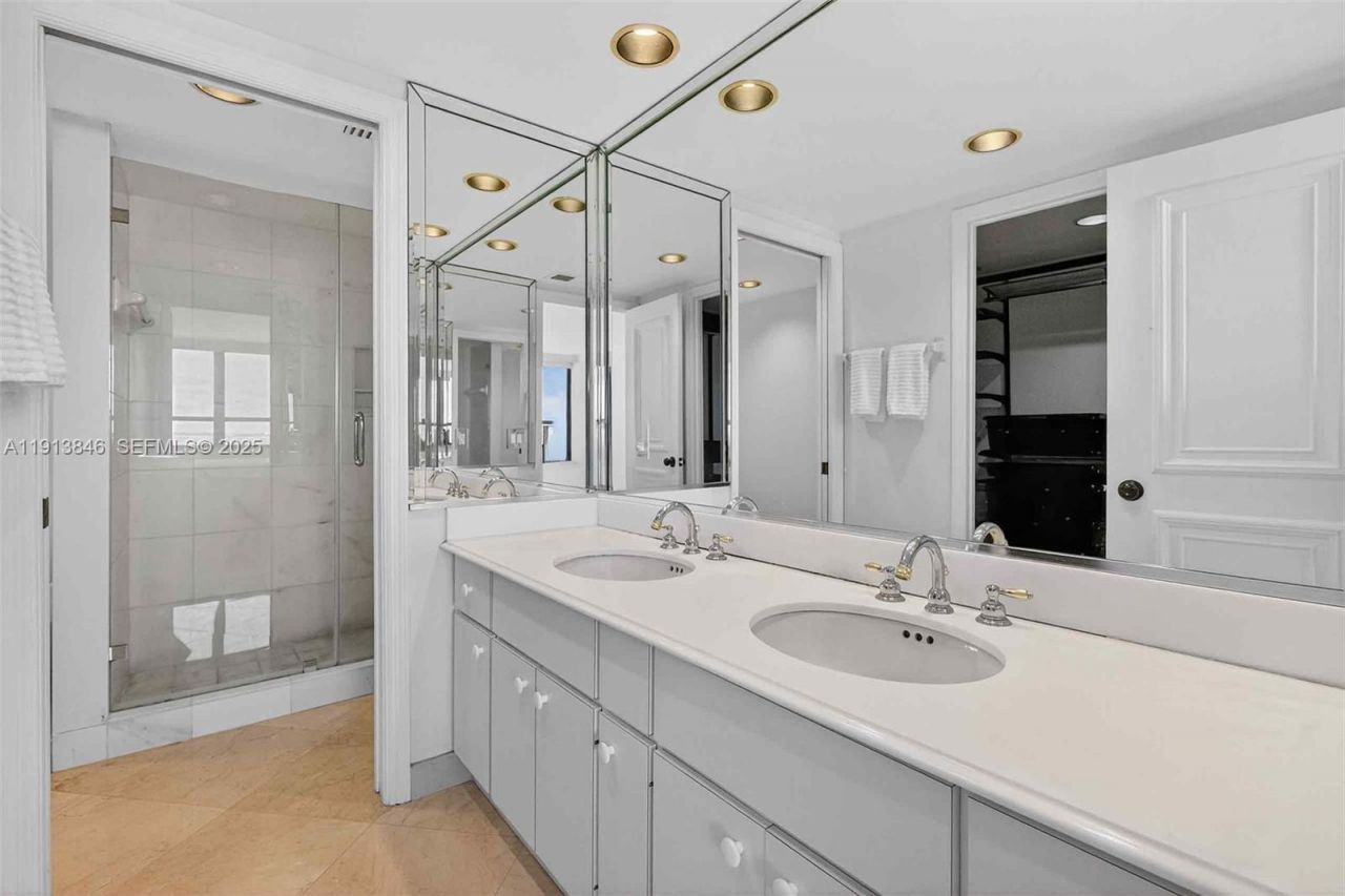 2 Grove Isle Dr, Unit B1505, Miami, FL 33133 Photo