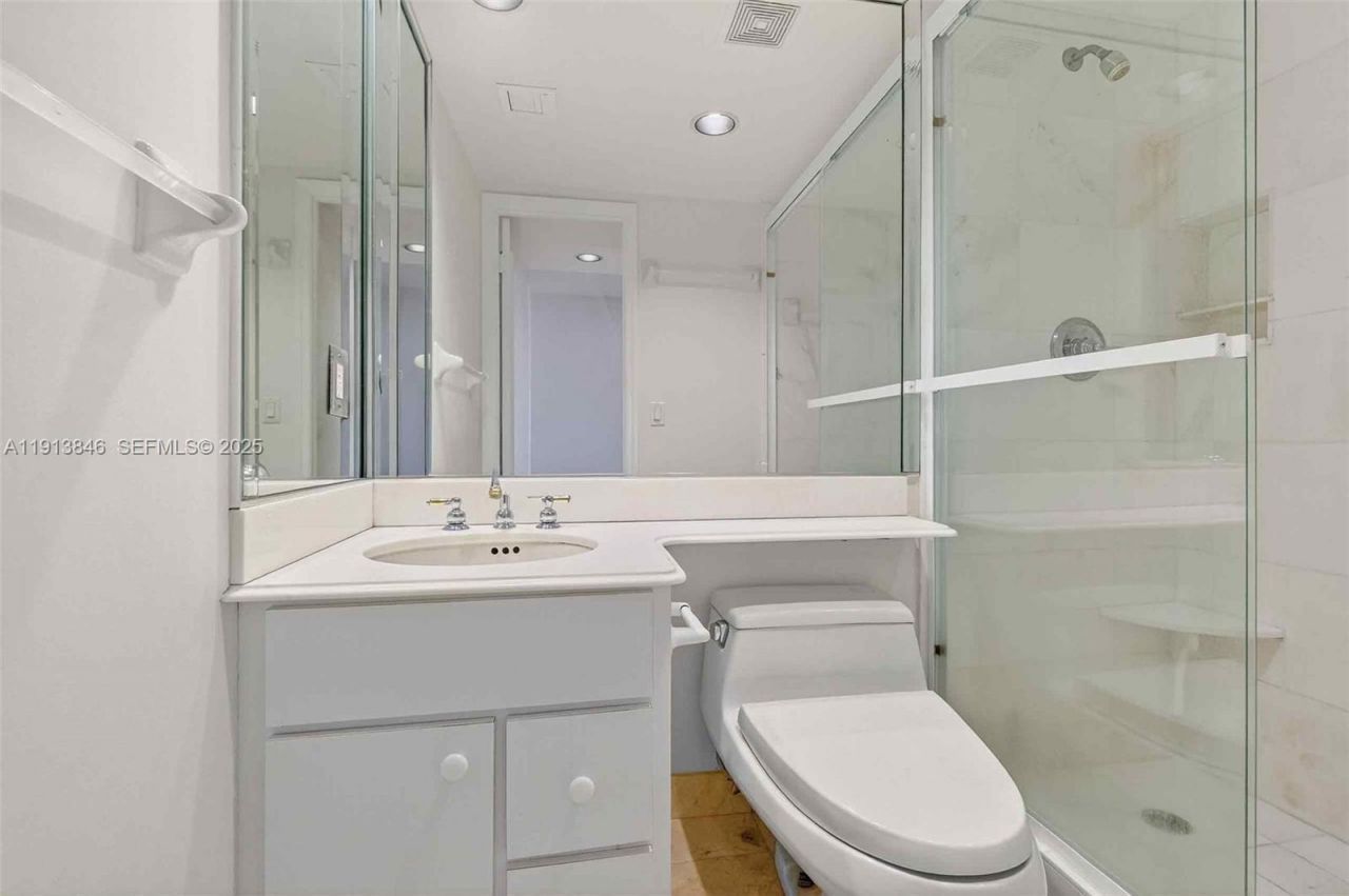 2 Grove Isle Dr, Unit B1505, Miami, FL 33133 Photo