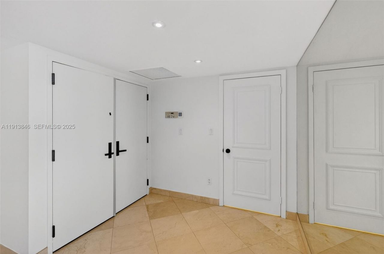 2 Grove Isle Dr, Unit B1505, Miami, FL 33133 Photo