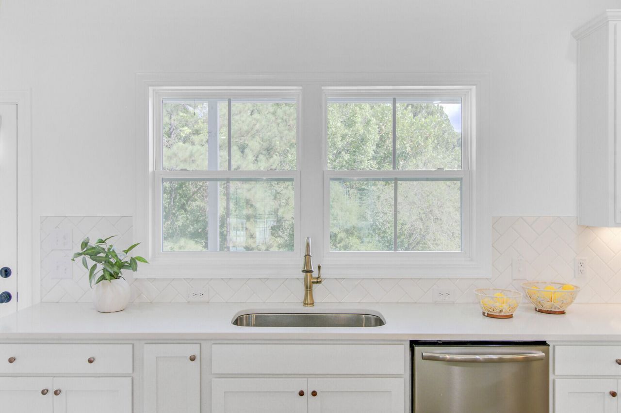 637 N Laurel Street Photo 19