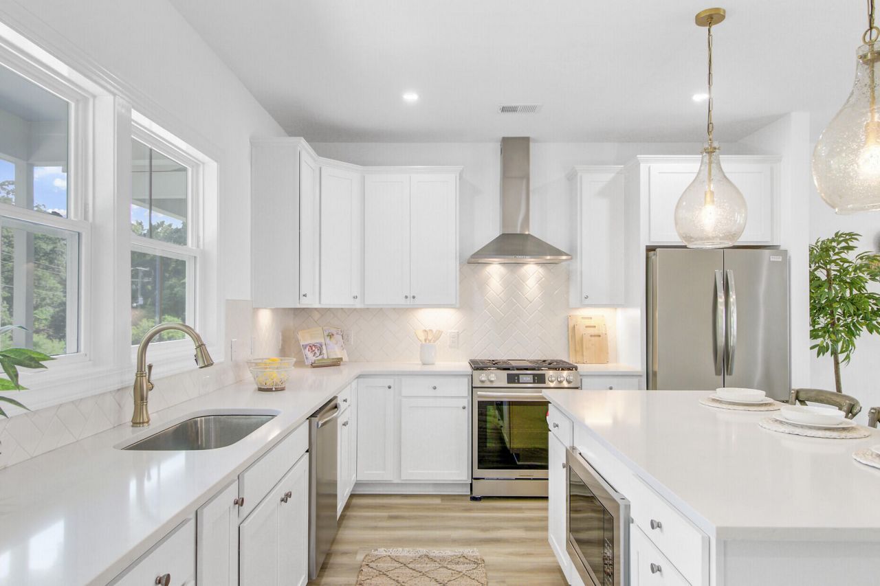 637 N Laurel Street Photo 20