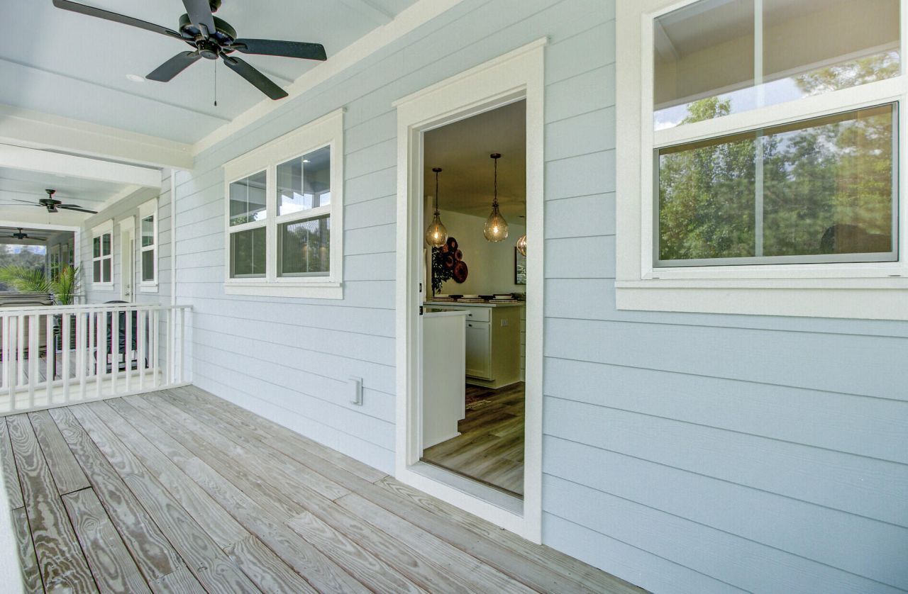 637 N Laurel Street Photo 25