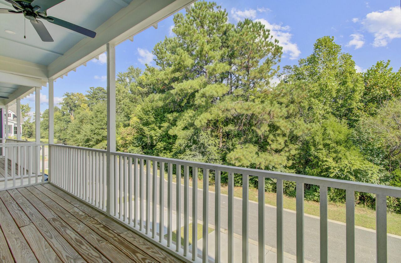 637 N Laurel Street Photo 26