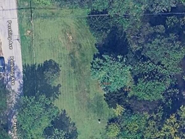 18590 Pershing Avenue, Livonia, MI 48152