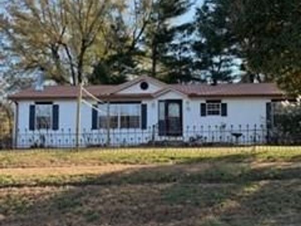 607 E Spring Street, Highland, KS 66035